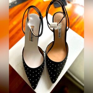 Charles David Azalea Black Leather Silver Stud Ankle Strap Heels- size 8